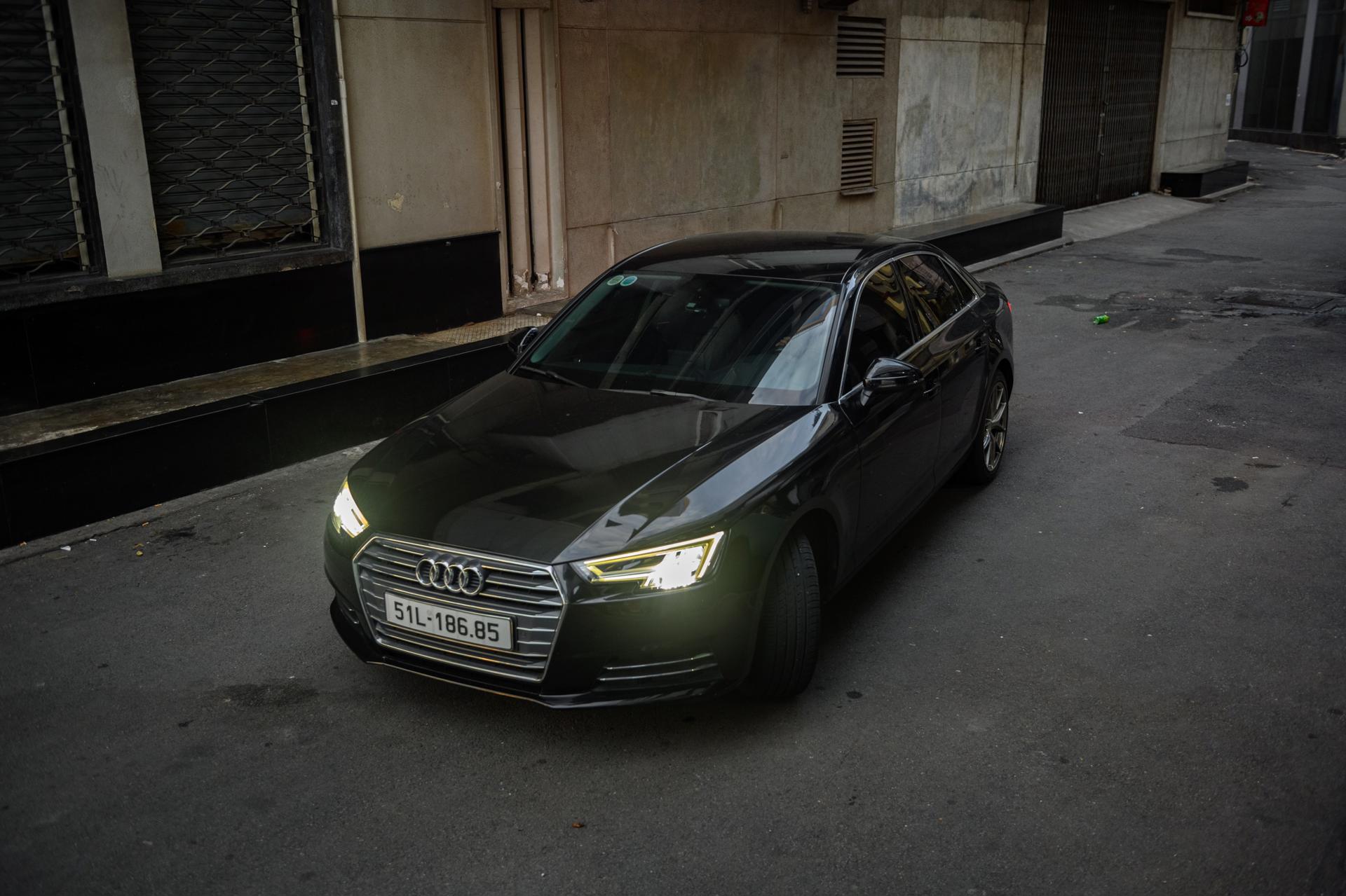 AUDI A4 ĐEN