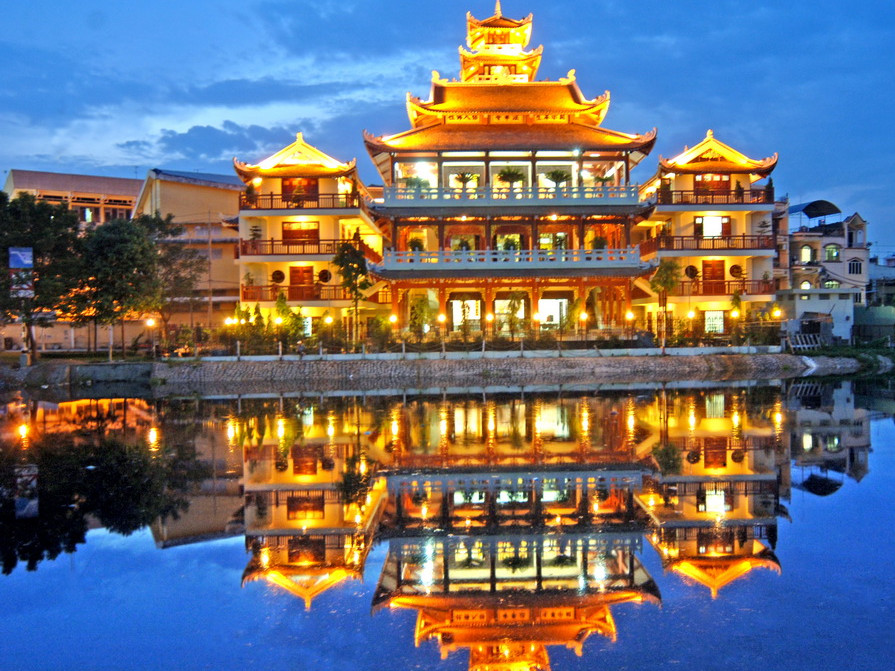 Đại lễ Vu Lan: Gợi ý 6 ngôi chùa nổi tiếng linh thiêng tại TP.HCM mà bạn không thể bỏ lỡ